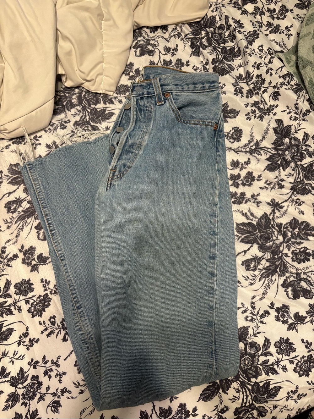 Levi's Light Blue Straight Leg Women's Jeans